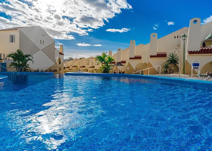 4bedrm Riverstylepool Tenerife In 200m Lägenhet