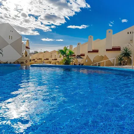 4bedrm Riverstylepool Tenerife In 200m Apartamento